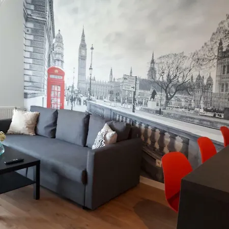 Przestronny Apartament W Centrum Poznania 아파트 *