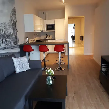 Przestronny Apartament W Centrum Poznania 포즈난