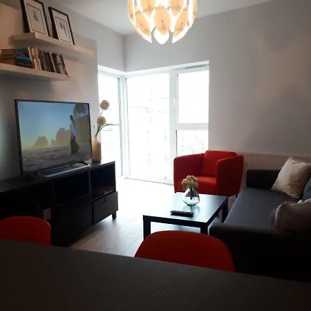 Przestronny Apartament W Centrum Poznania 아파트 *