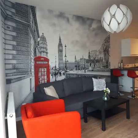 Przestronny Apartament W Centrum Poznania 포즈난